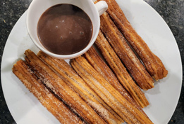 Churros Con Chocolate (With a thick Chocolate Sauce Dip)